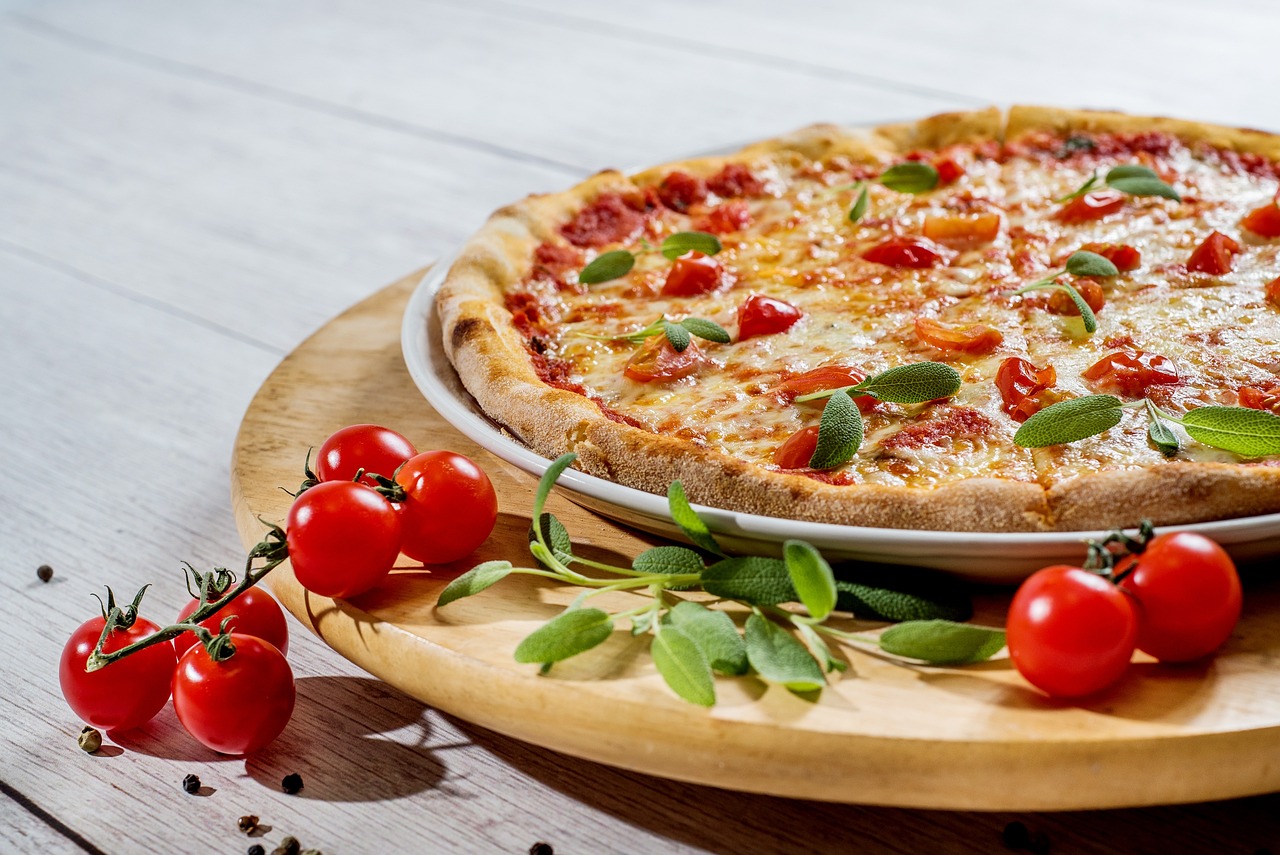 Wie gelingt die perfekte Pizza im heimischen Backofen?